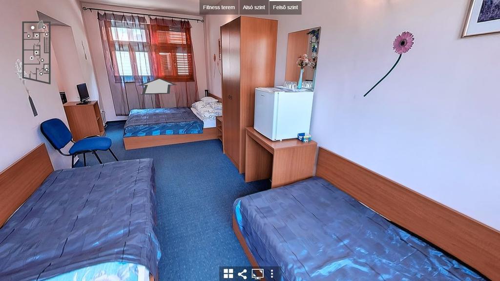 Tímárház Panzió Acomodação com café da manhã Szeged Exterior foto